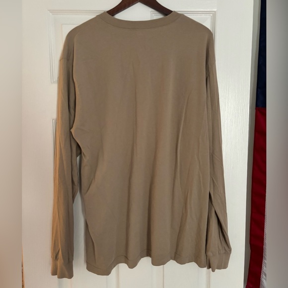 L.L. Bean Henley Beige Large - Picture 2 of 4